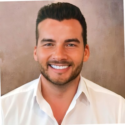 Andre Gorash headshot