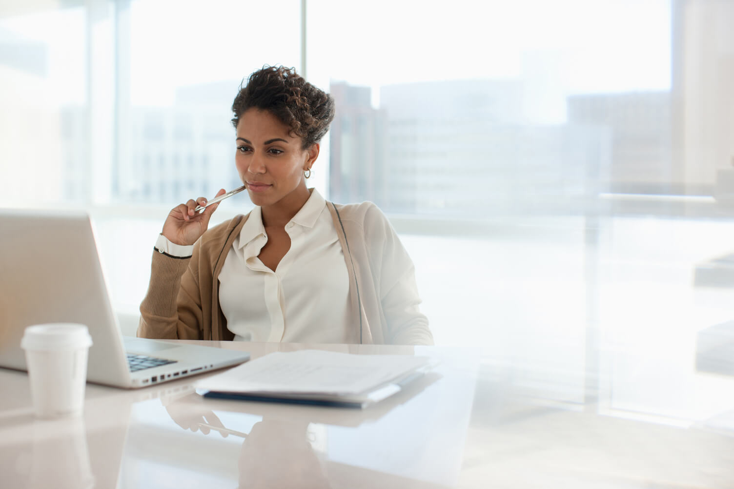 woman-looking-computer-screen