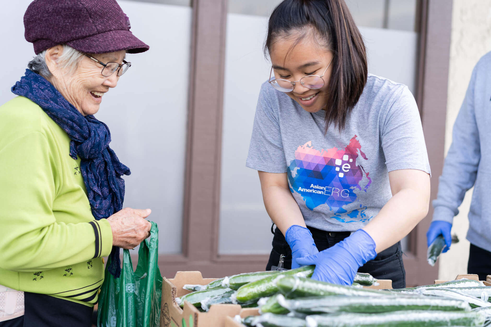 DEI volunteer doing community service